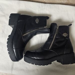 Womens Harley-Davidson Black Moto Boots with Silver Zipper Size 6 1/2
